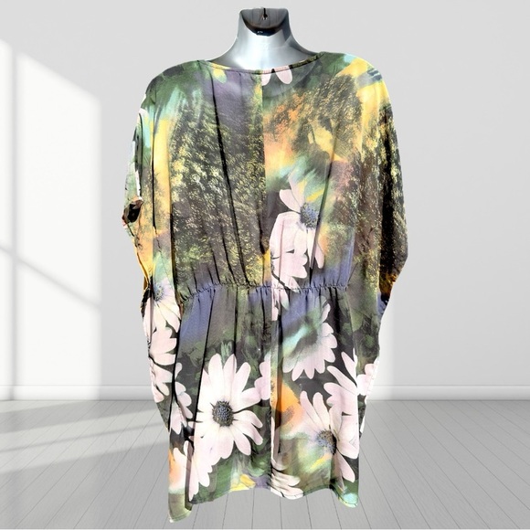 Womens Floral Short Sleeve V Neck swimsuit coverup  Small - Picture 5 of 12